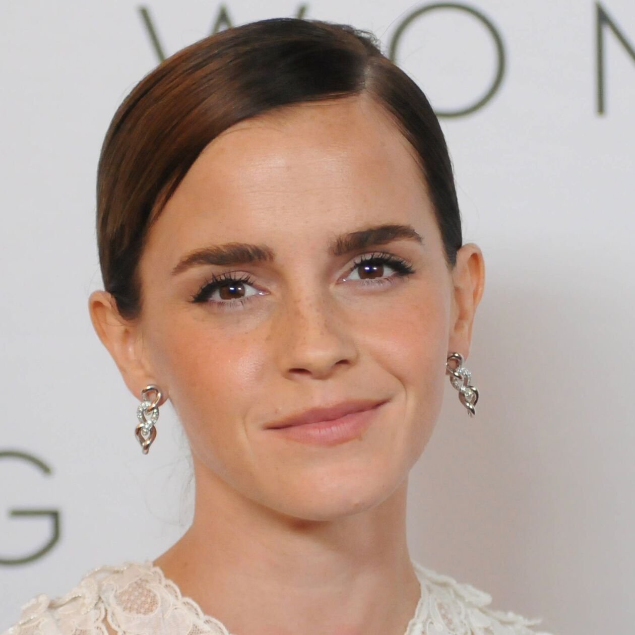 9LQitUtV Stare into Emma's face for a screaming emmagasm - Emma Watson 17.jpg